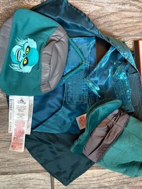 Disney Teal and Gray Haunted Mansion Skull Hat and cape
